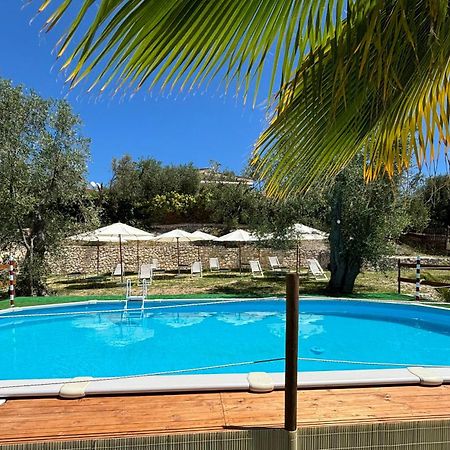 Valle Degli Ulivi B&B เวียสเต ภายนอก รูปภาพ