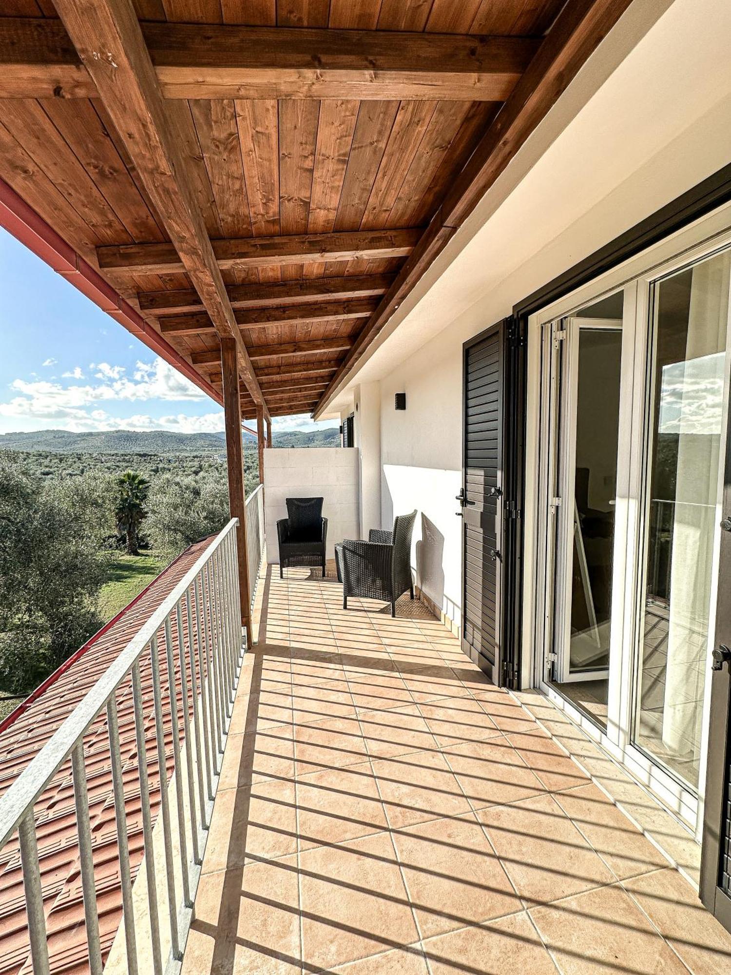 Valle Degli Ulivi B&B เวียสเต ภายนอก รูปภาพ